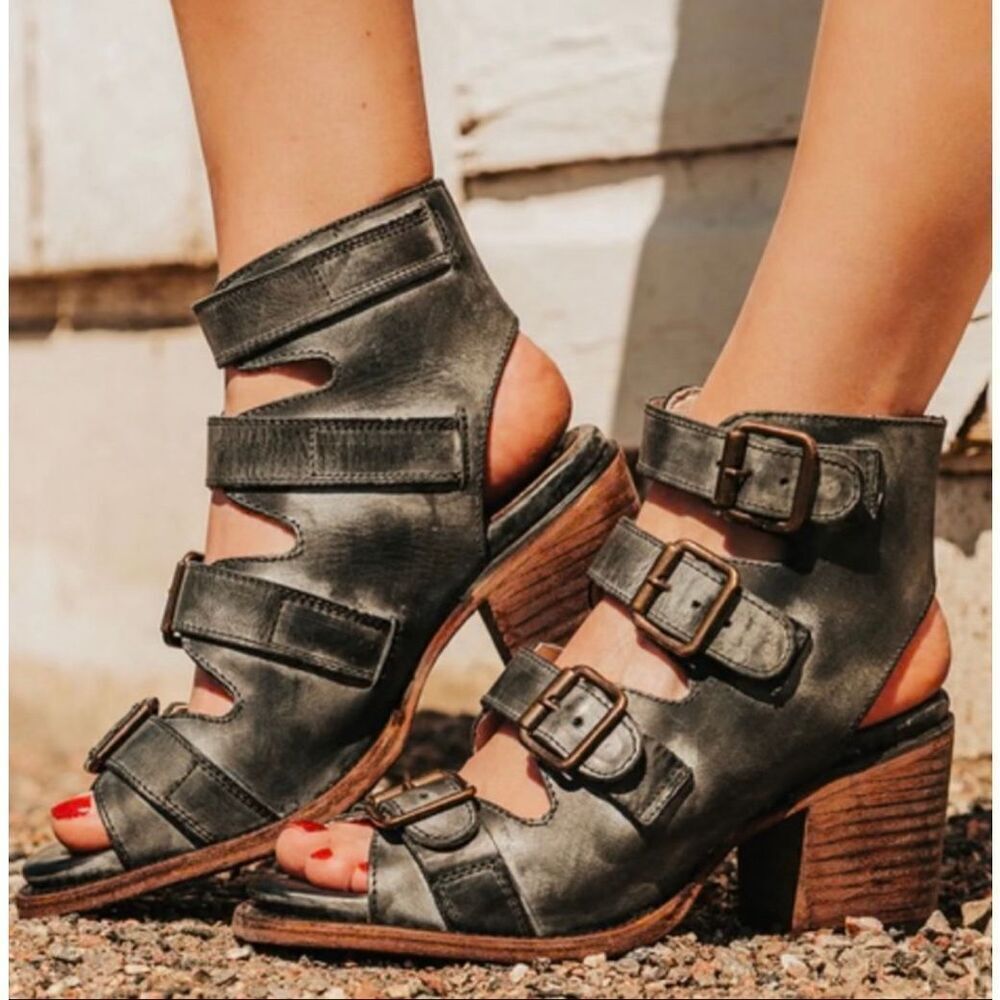 NWOT Freebird By Steven Quail Leather Distress Buckle Sandal Heels Women's 7US